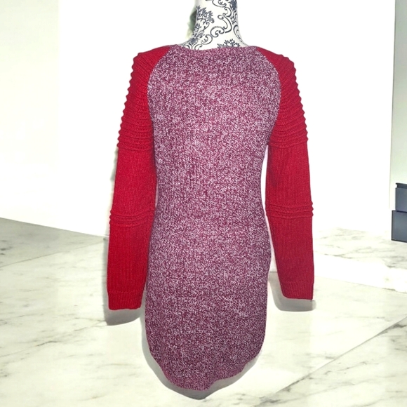ROMEO + JULIET Red Knit Long Sleeve Dress- Medium - Picture 4 of 5